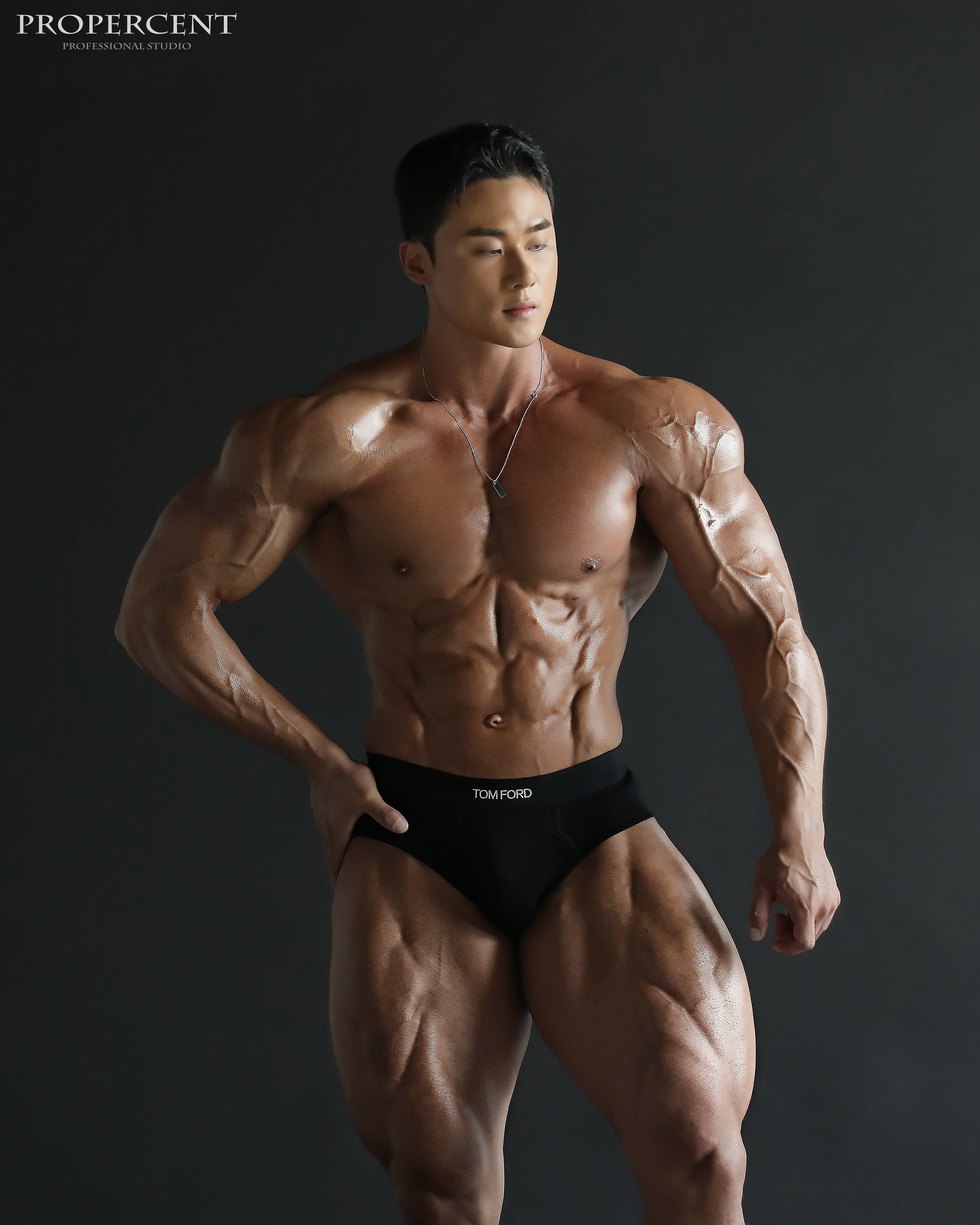 박건
